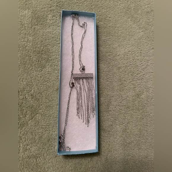 Touchstone Crystal On The Fringe Pendant - Picture 4 of 4